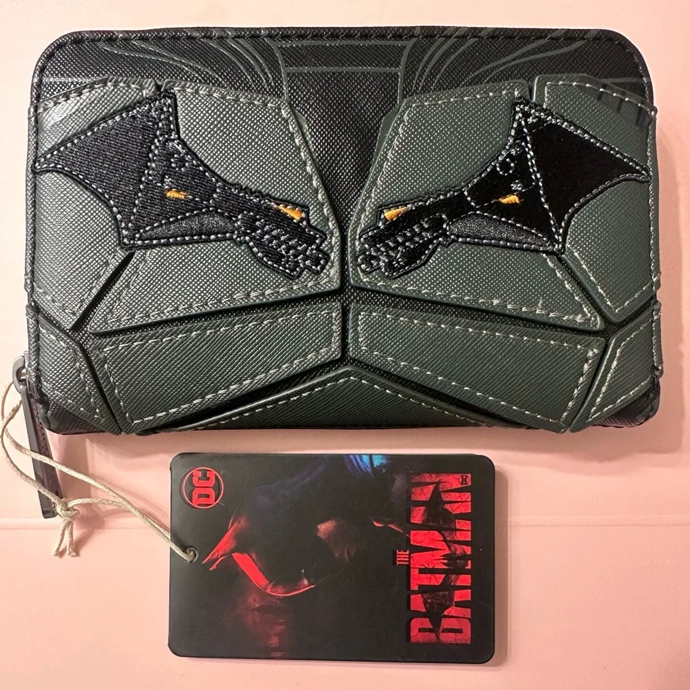 NWT Loungefly DC The Batman Hard Tag Zip Wallet